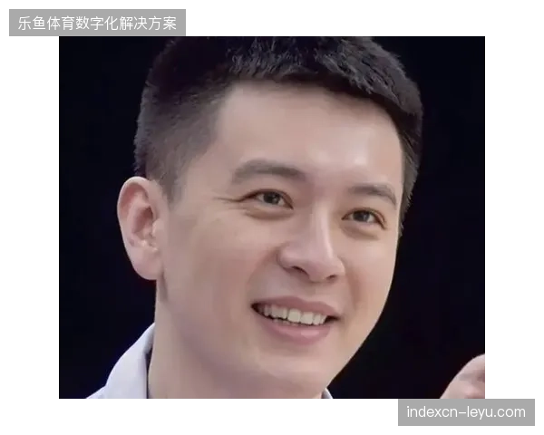 前辽篮三连冠主帅杨鸣成为转会市场热门，包括新疆、上海在内的多支球队均有意邀请其执教